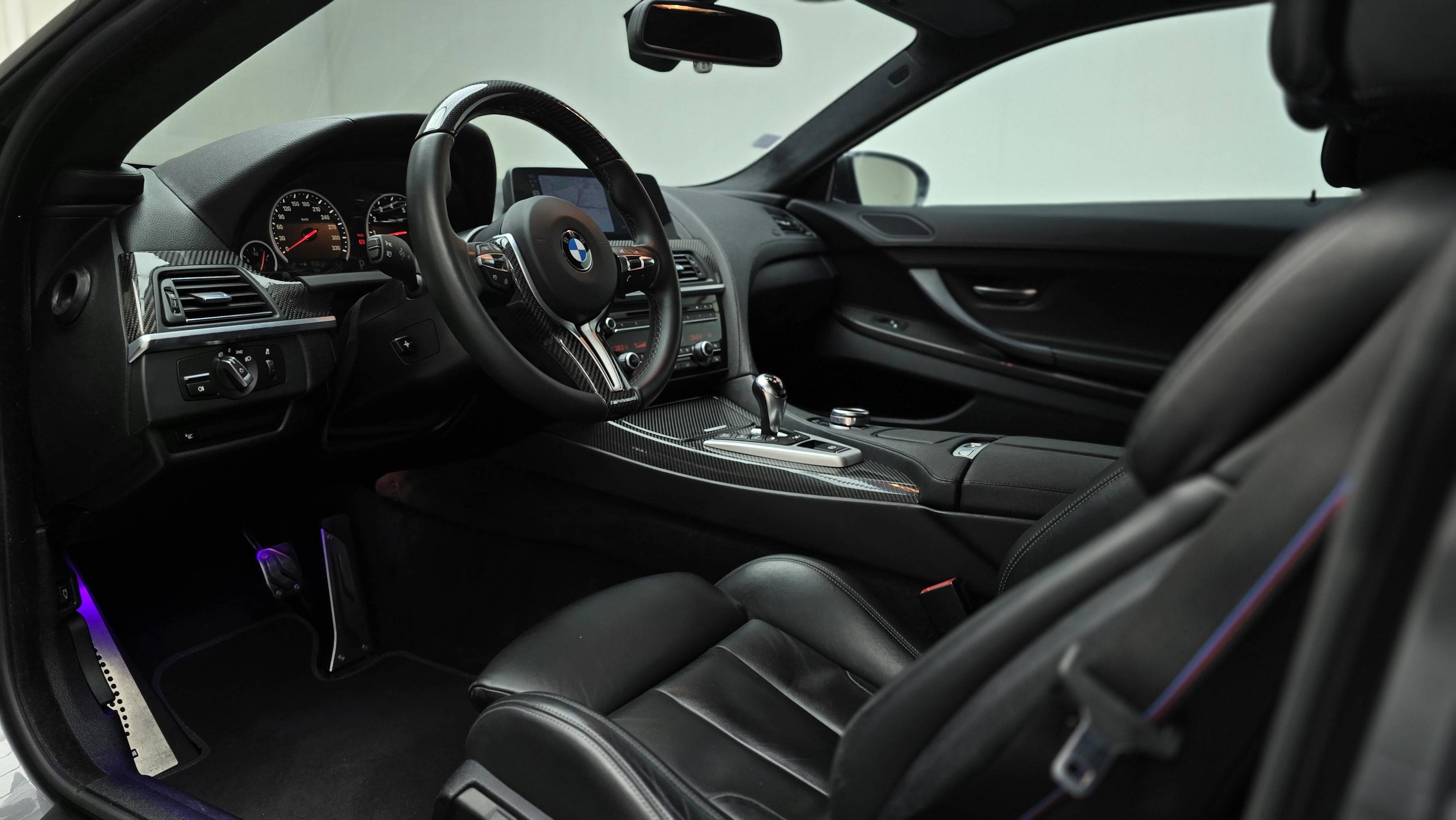 BMW M6 COUPE