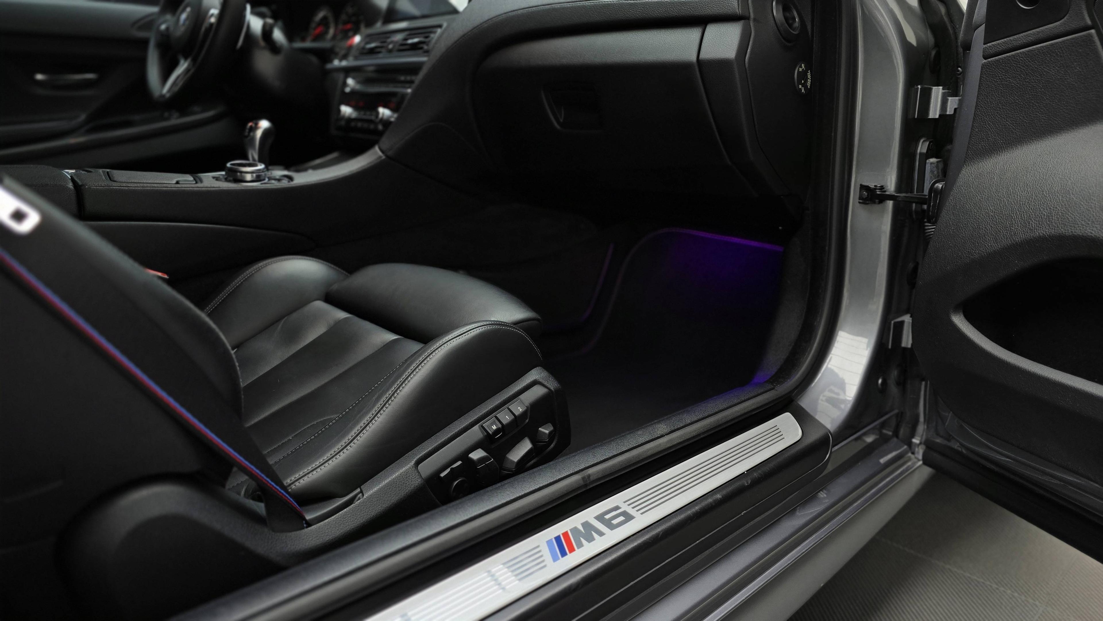 BMW M6 COUPE