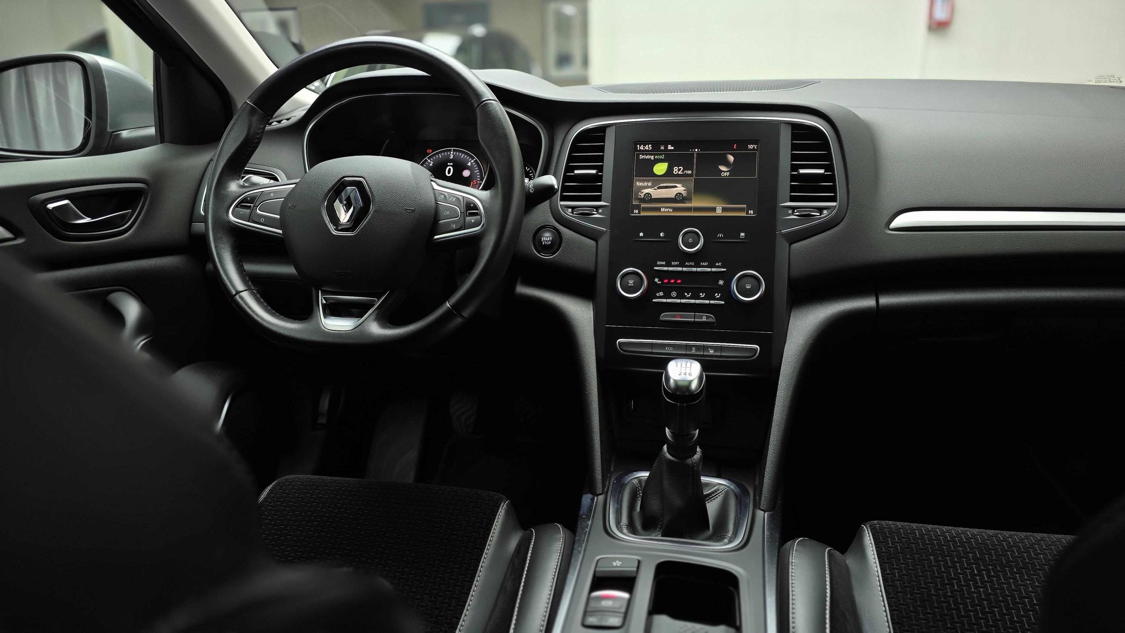 RENAULT MEGANE