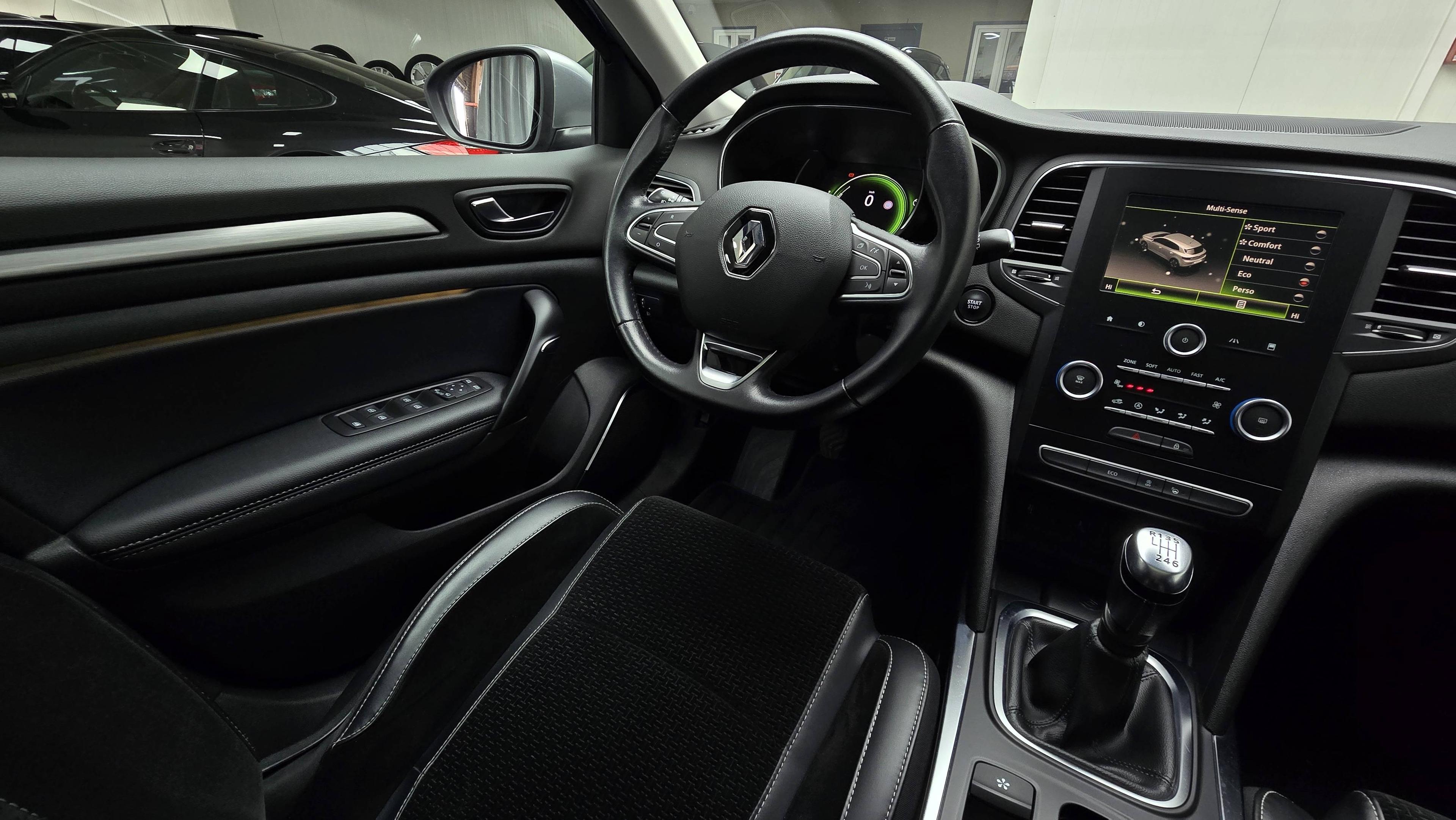 RENAULT MEGANE