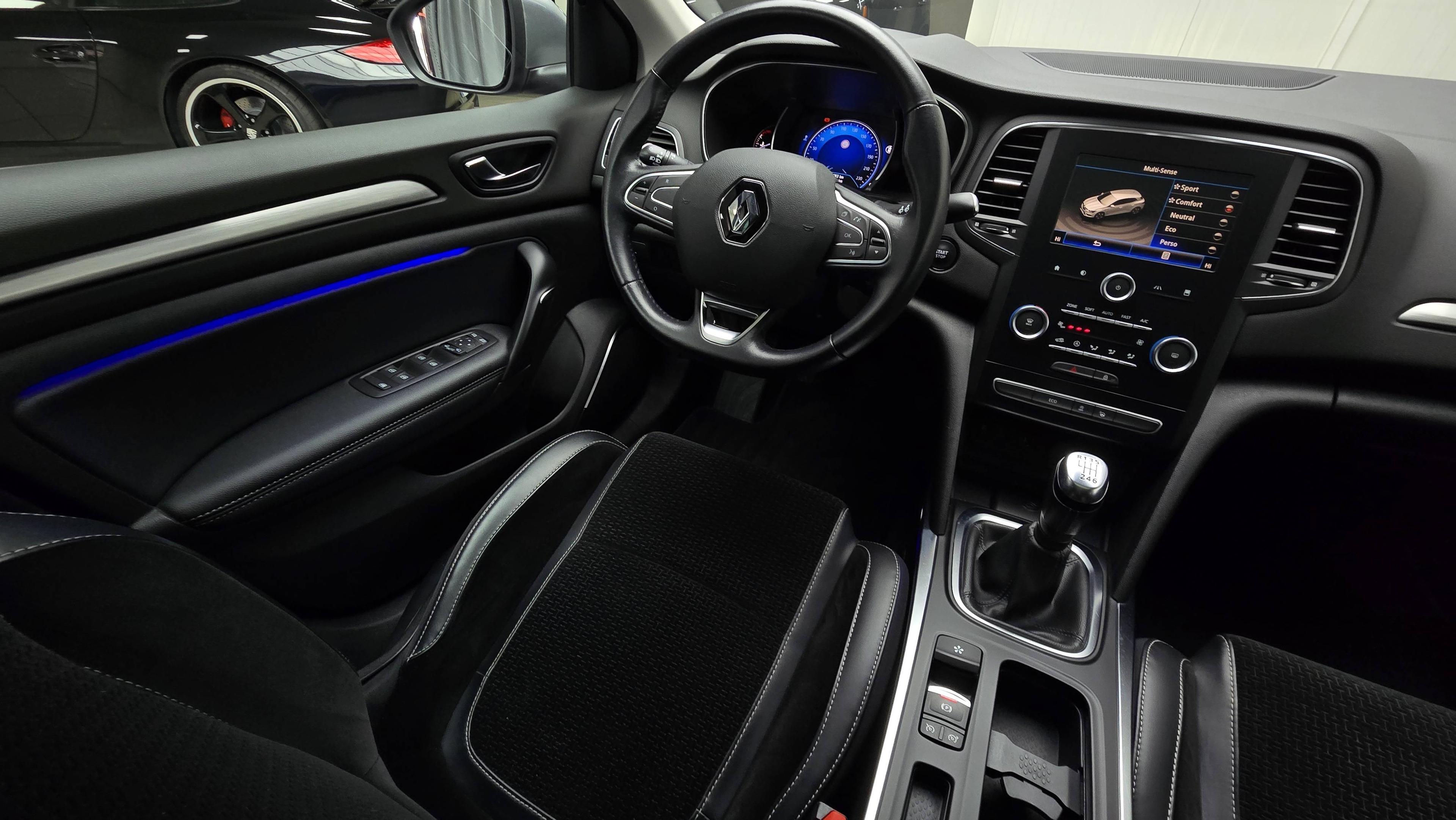 RENAULT MEGANE