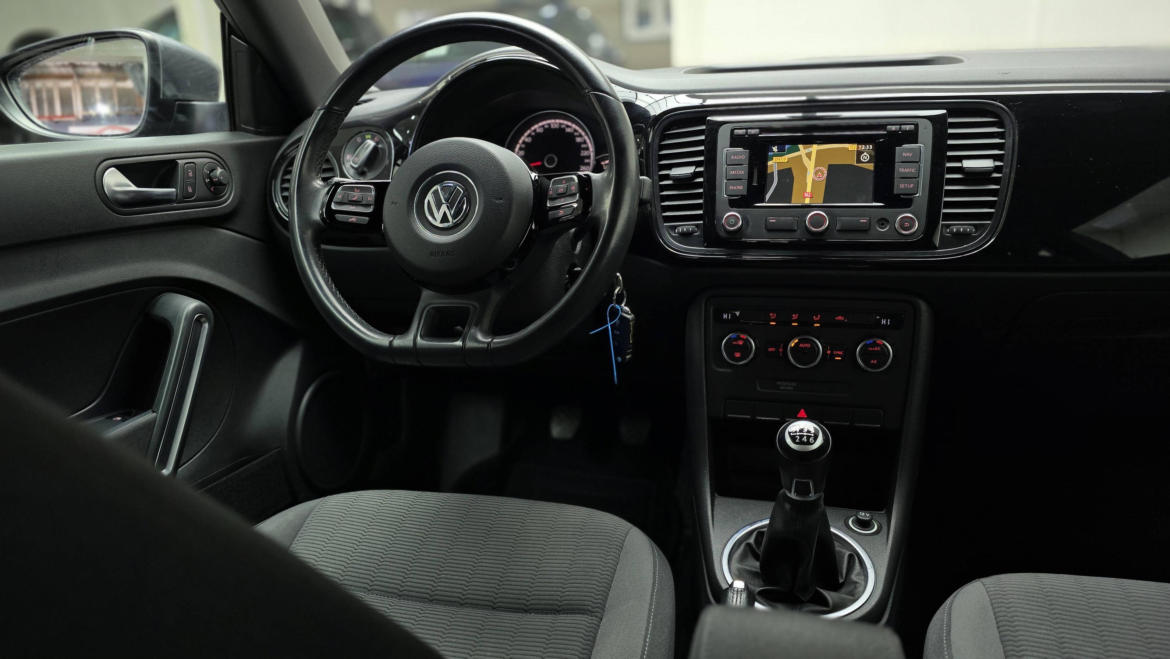 VOLKSWAGEN COCCINELLE