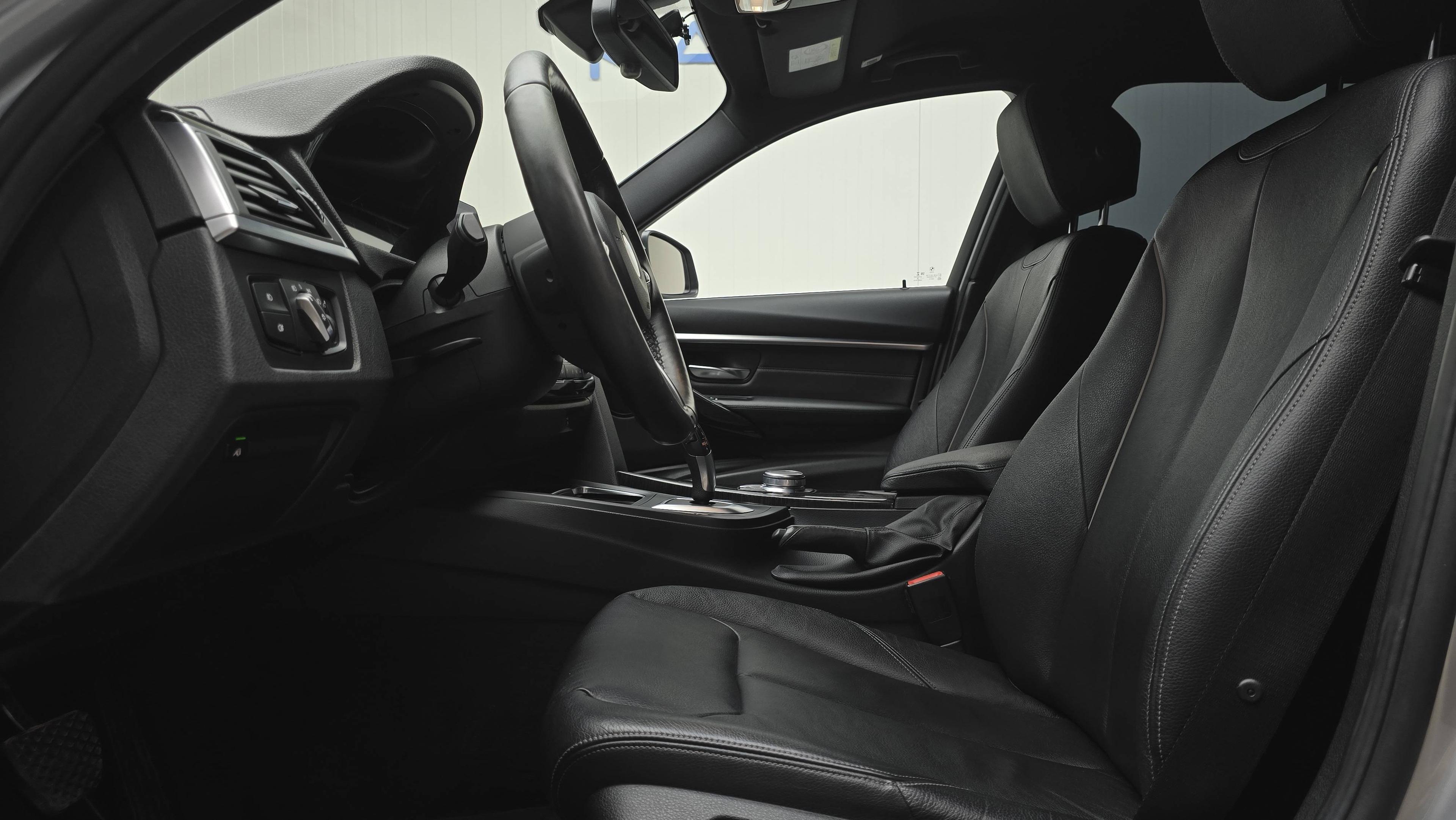 BMW SÉRIE 3