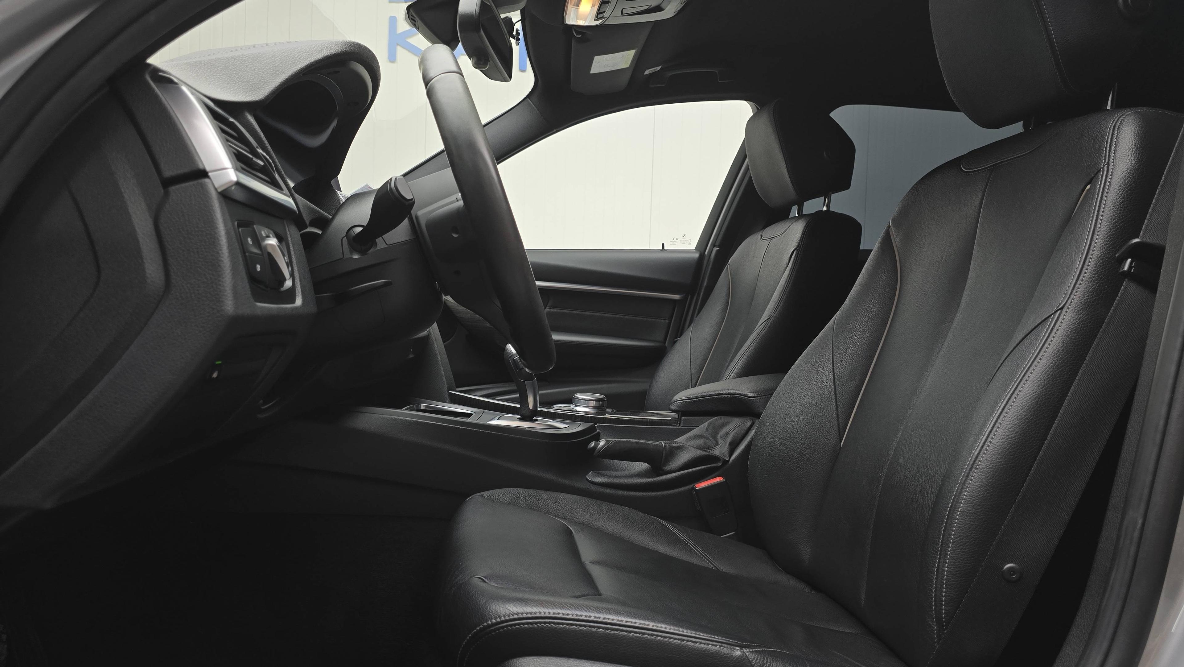 BMW SÉRIE 3