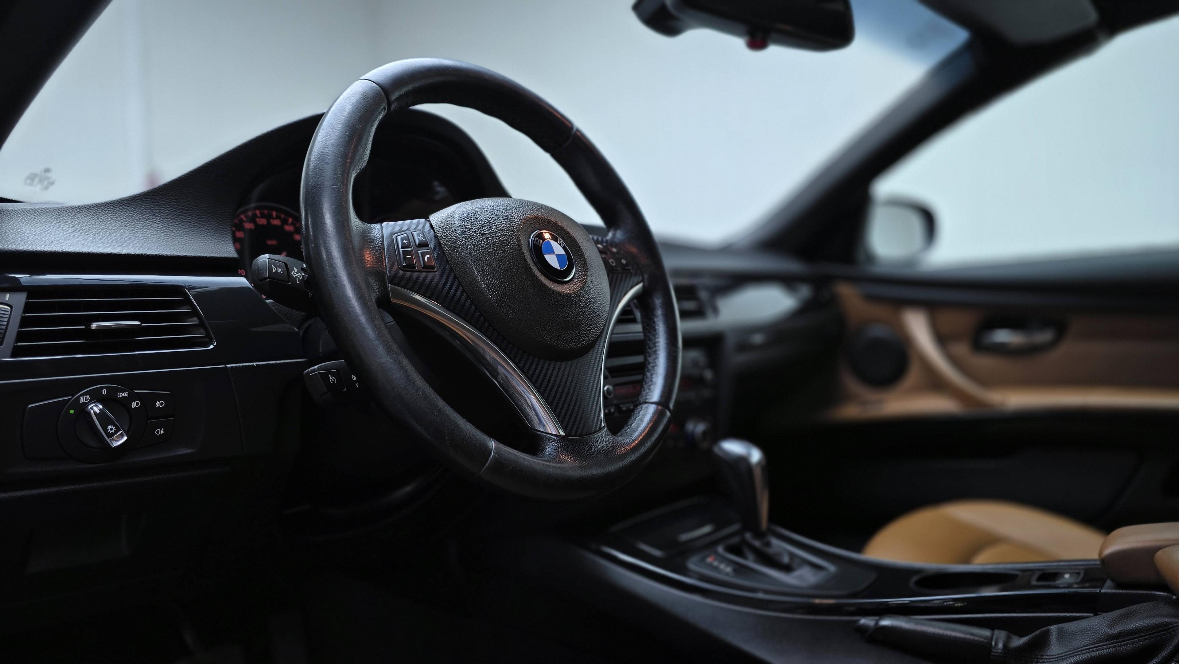 BMW SÉRIE 3