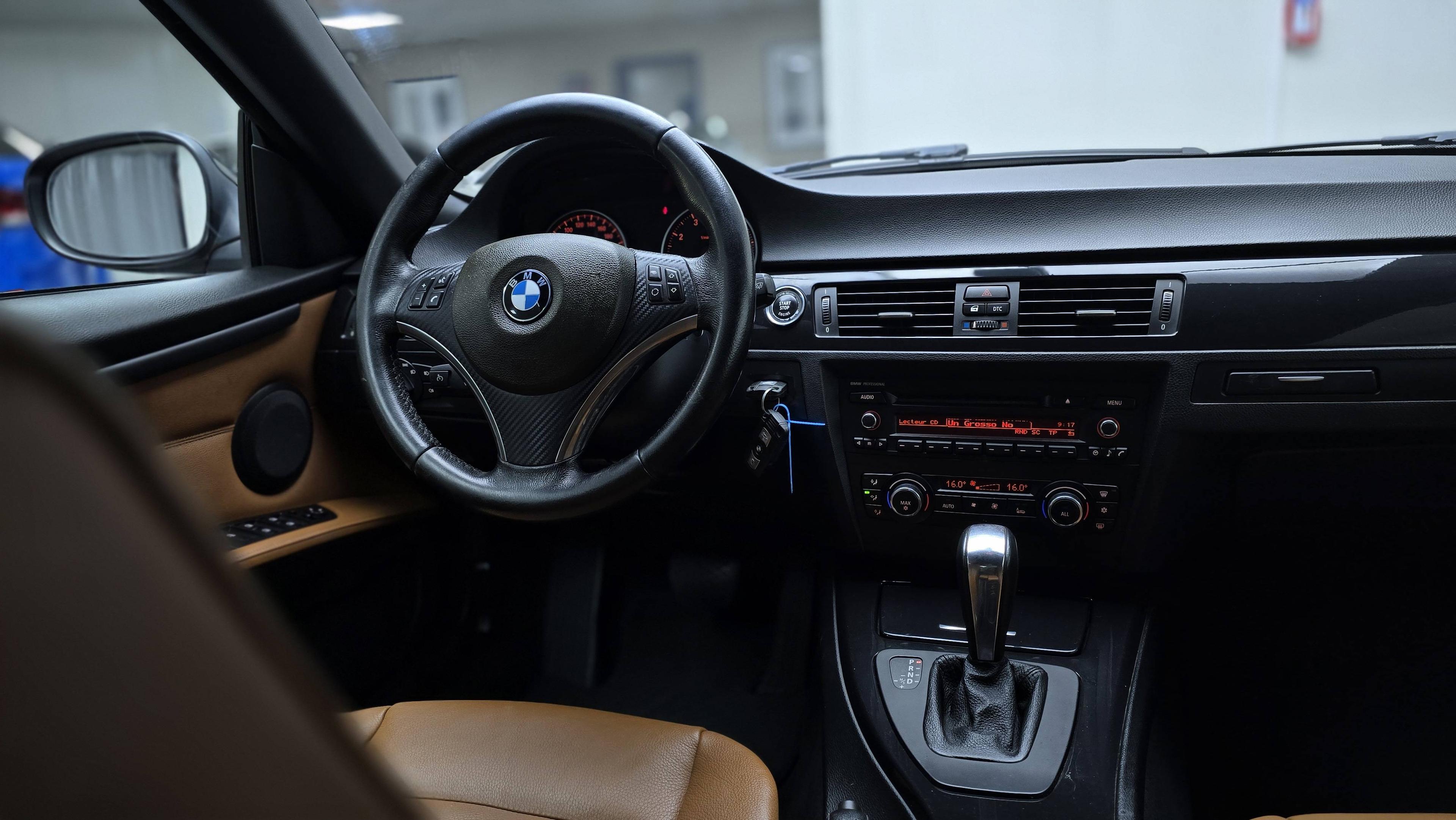 BMW SÉRIE 3