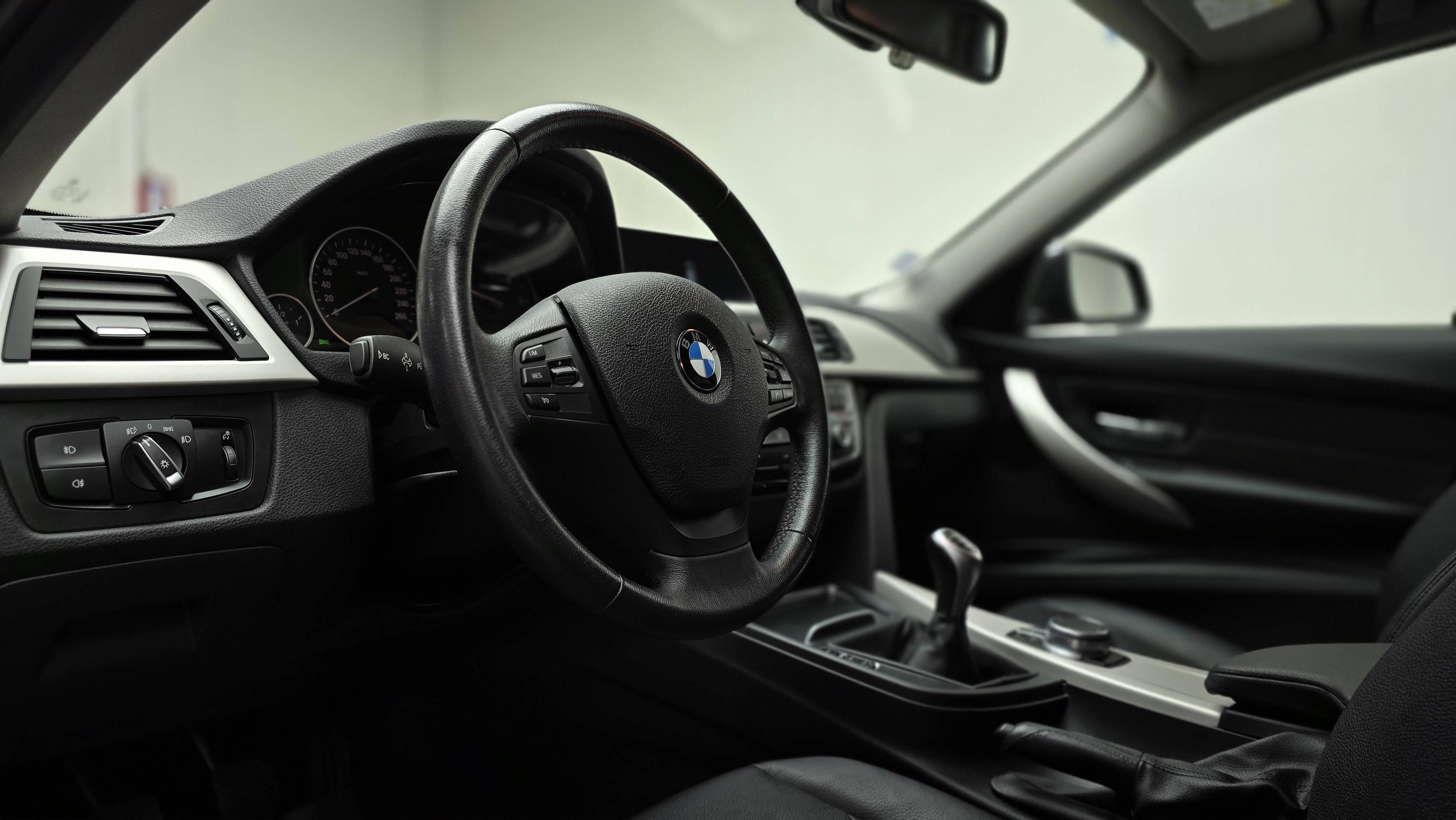 BMW SÉRIE 3