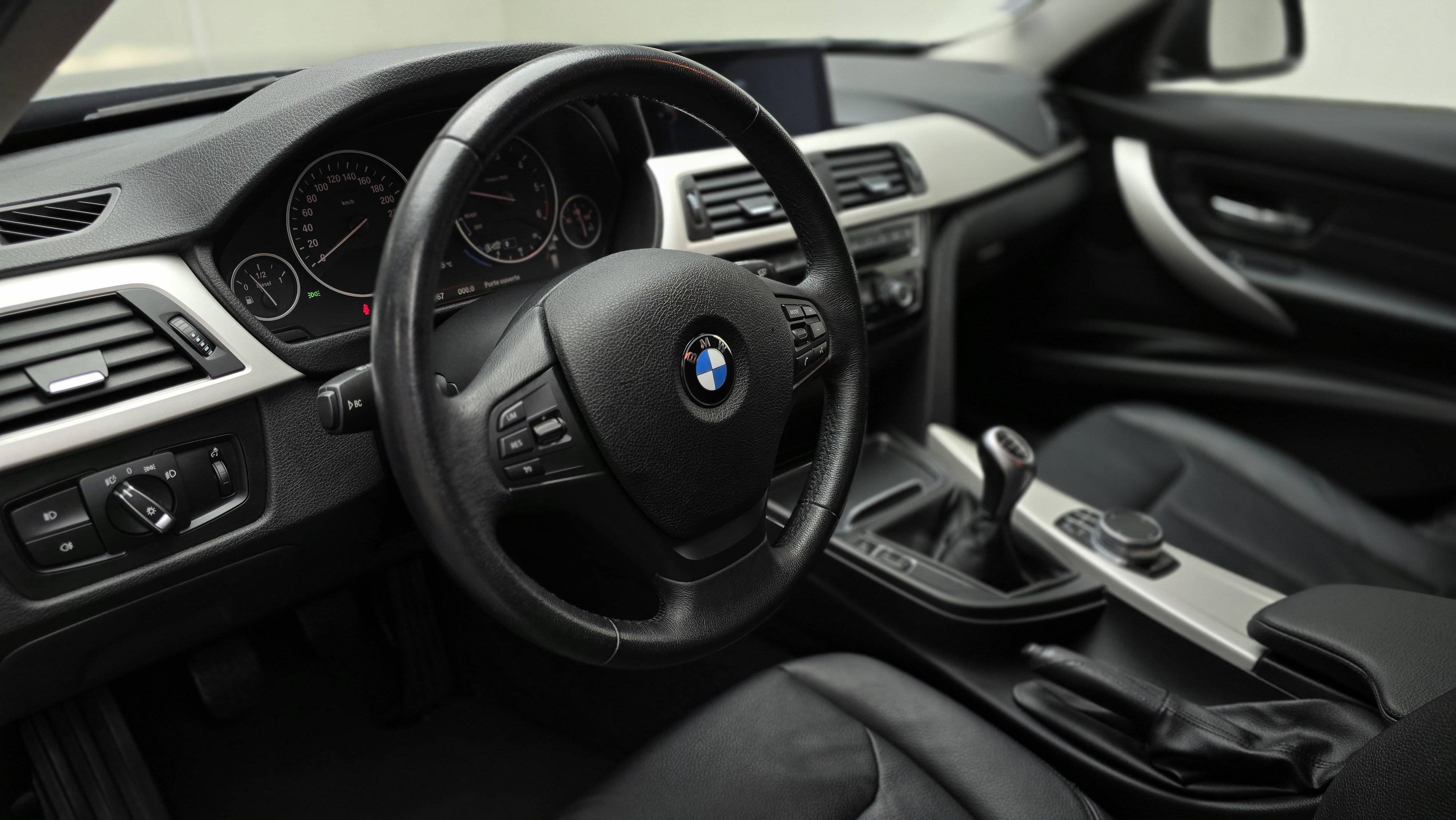 BMW SÉRIE 3