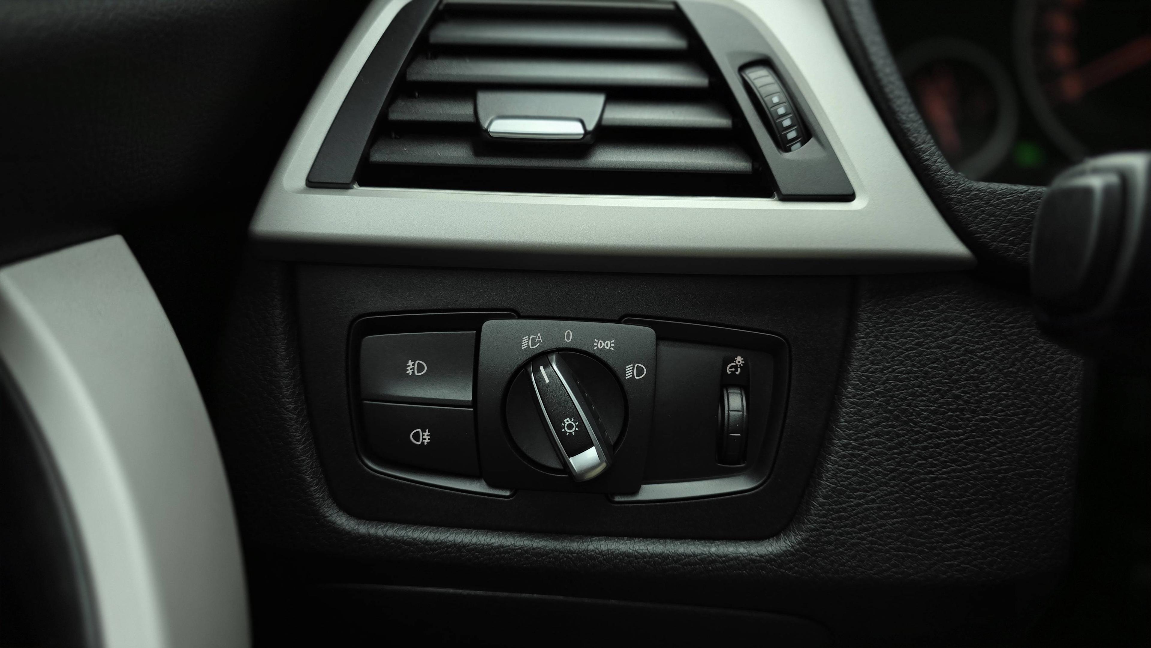 BMW SÉRIE 3