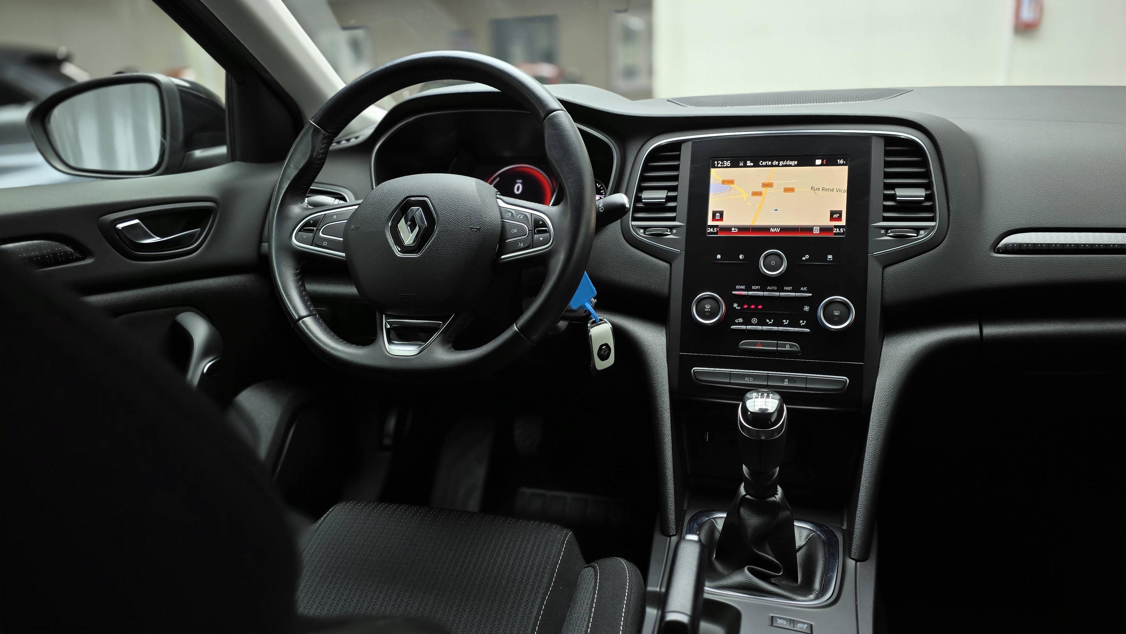 RENAULT MEGANE