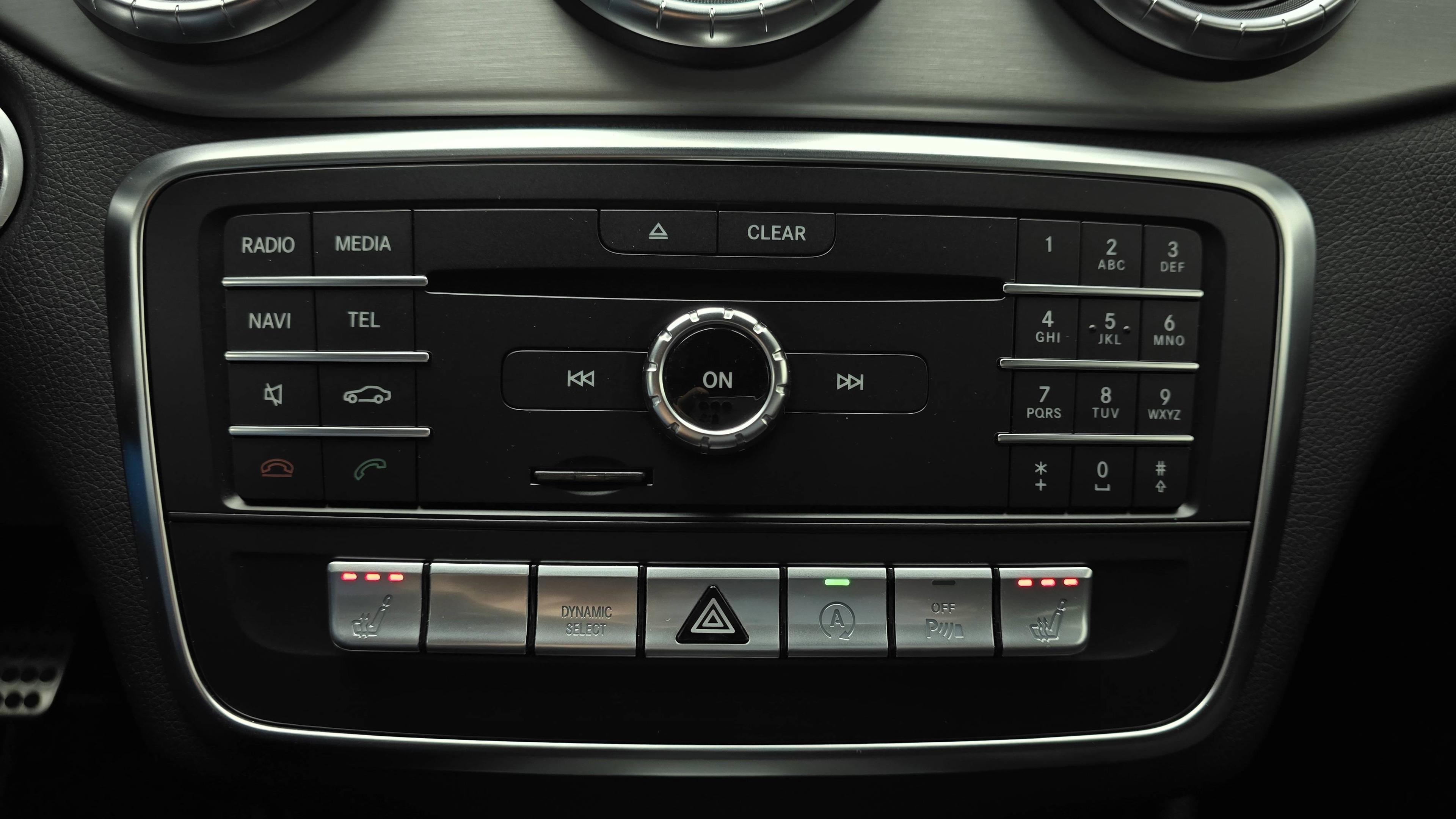 MERCEDES-BENZ CLA