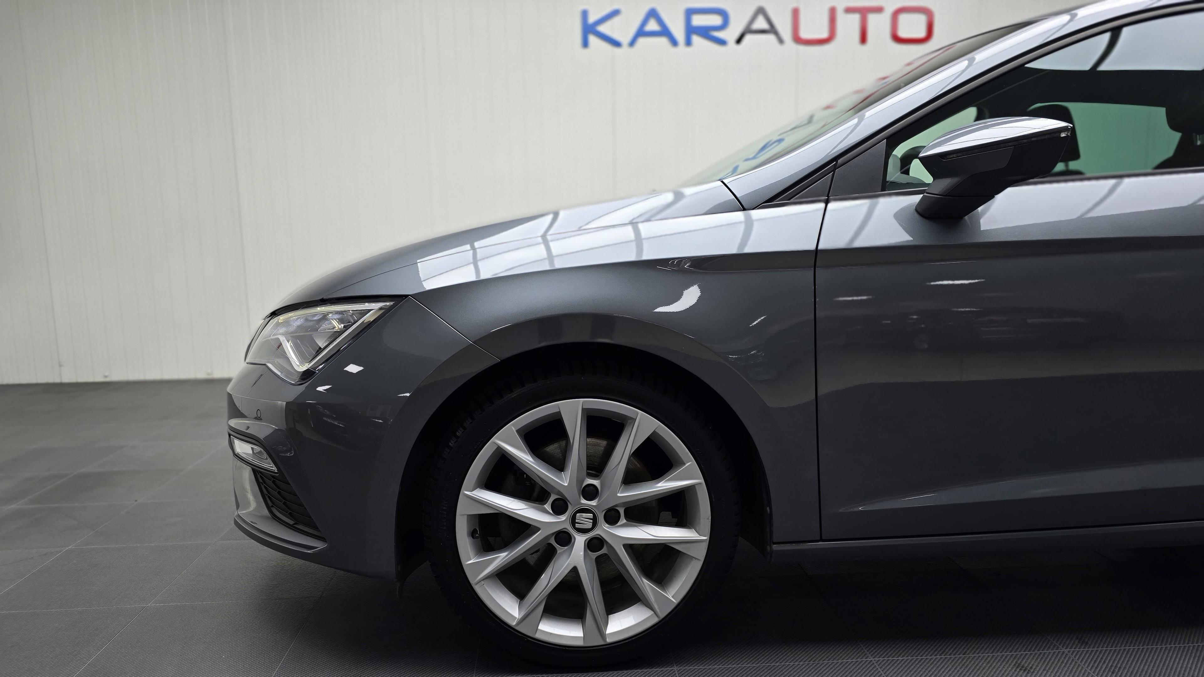 SEAT LEON
