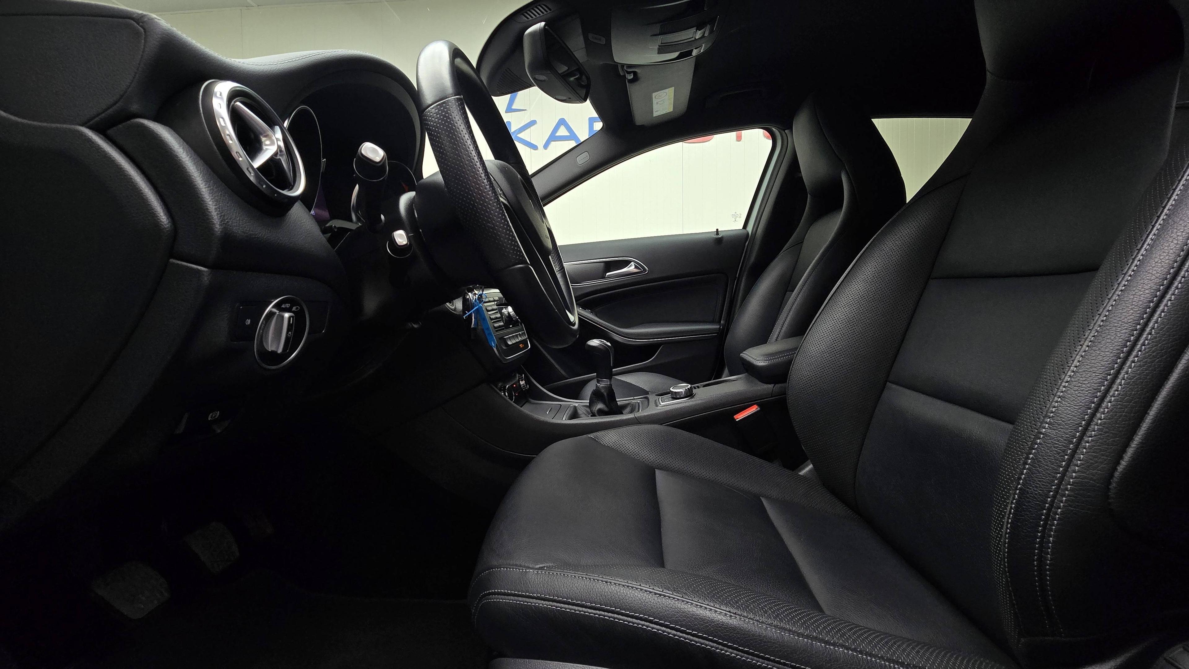 MERCEDES-BENZ CLASSE GLA