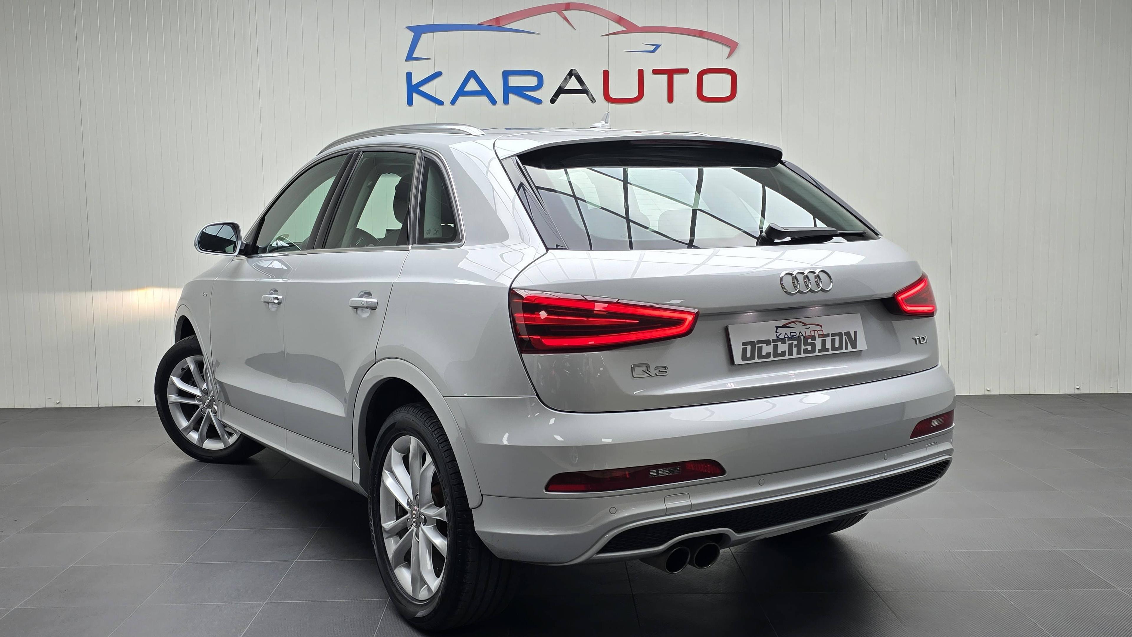 AUDI Q3