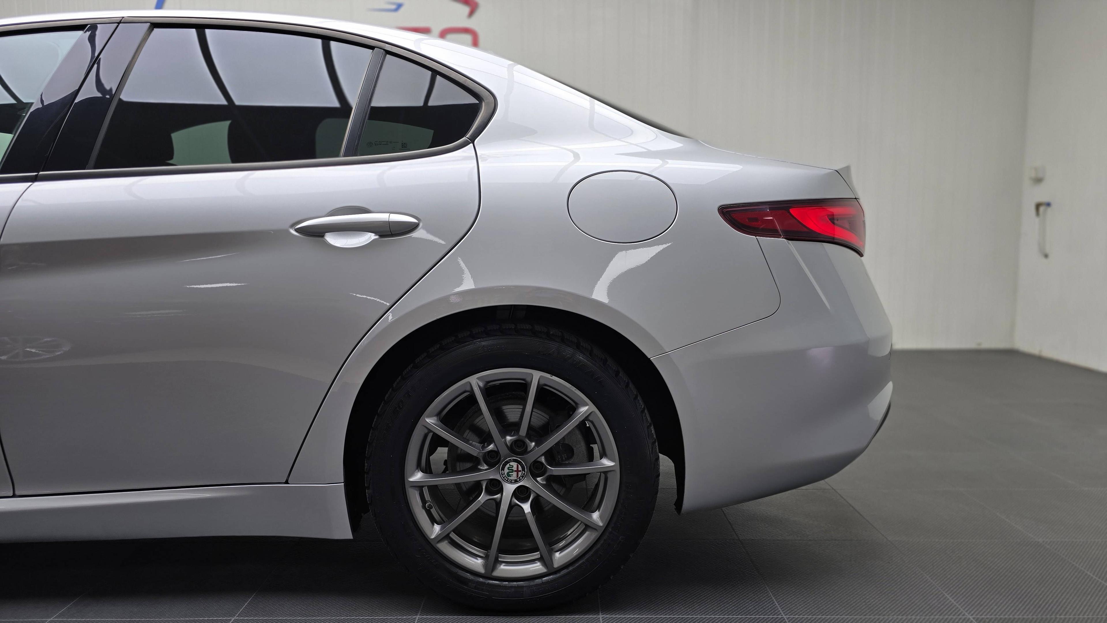 ALFA-ROMEO GIULIA