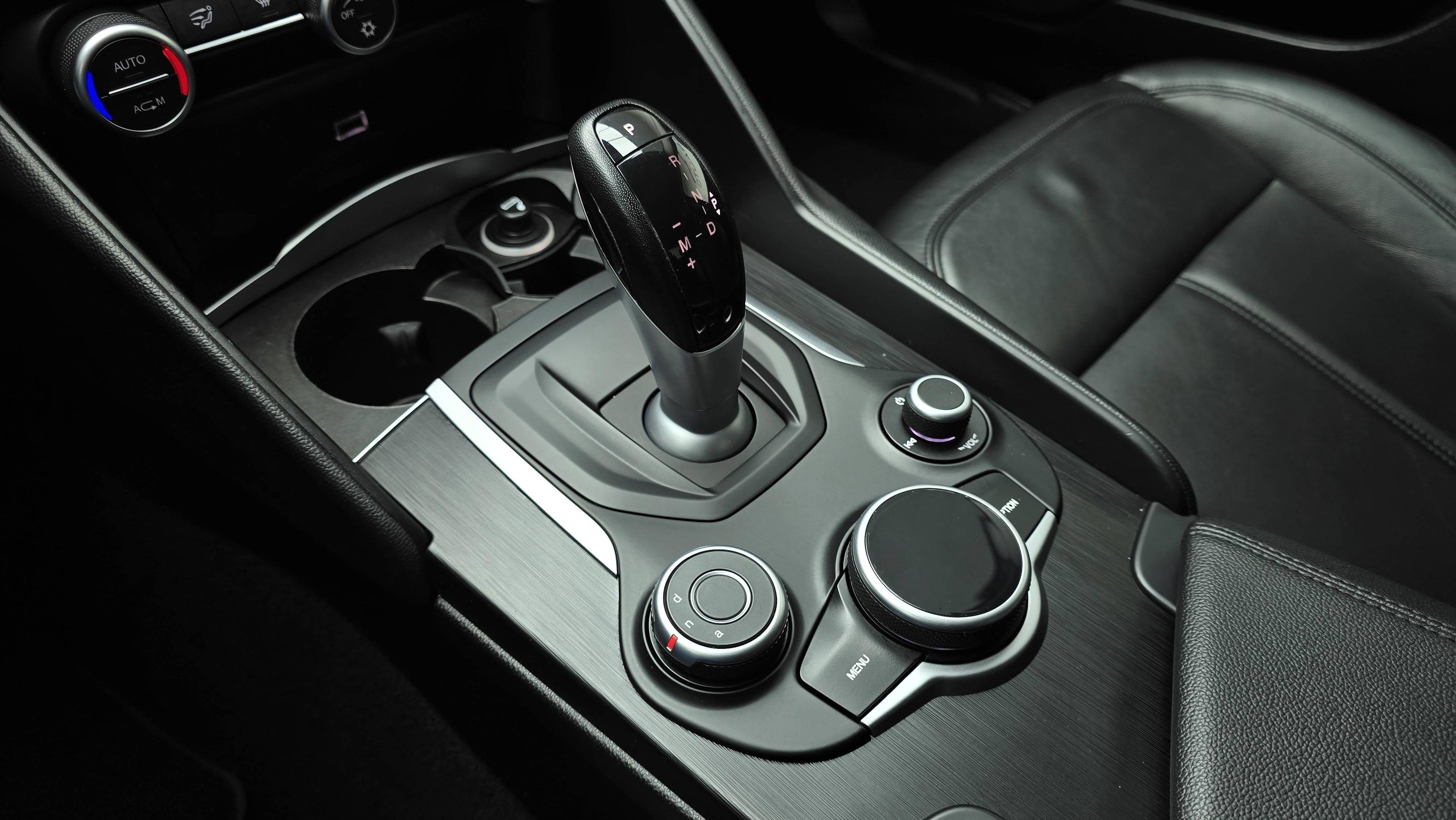 ALFA-ROMEO GIULIA