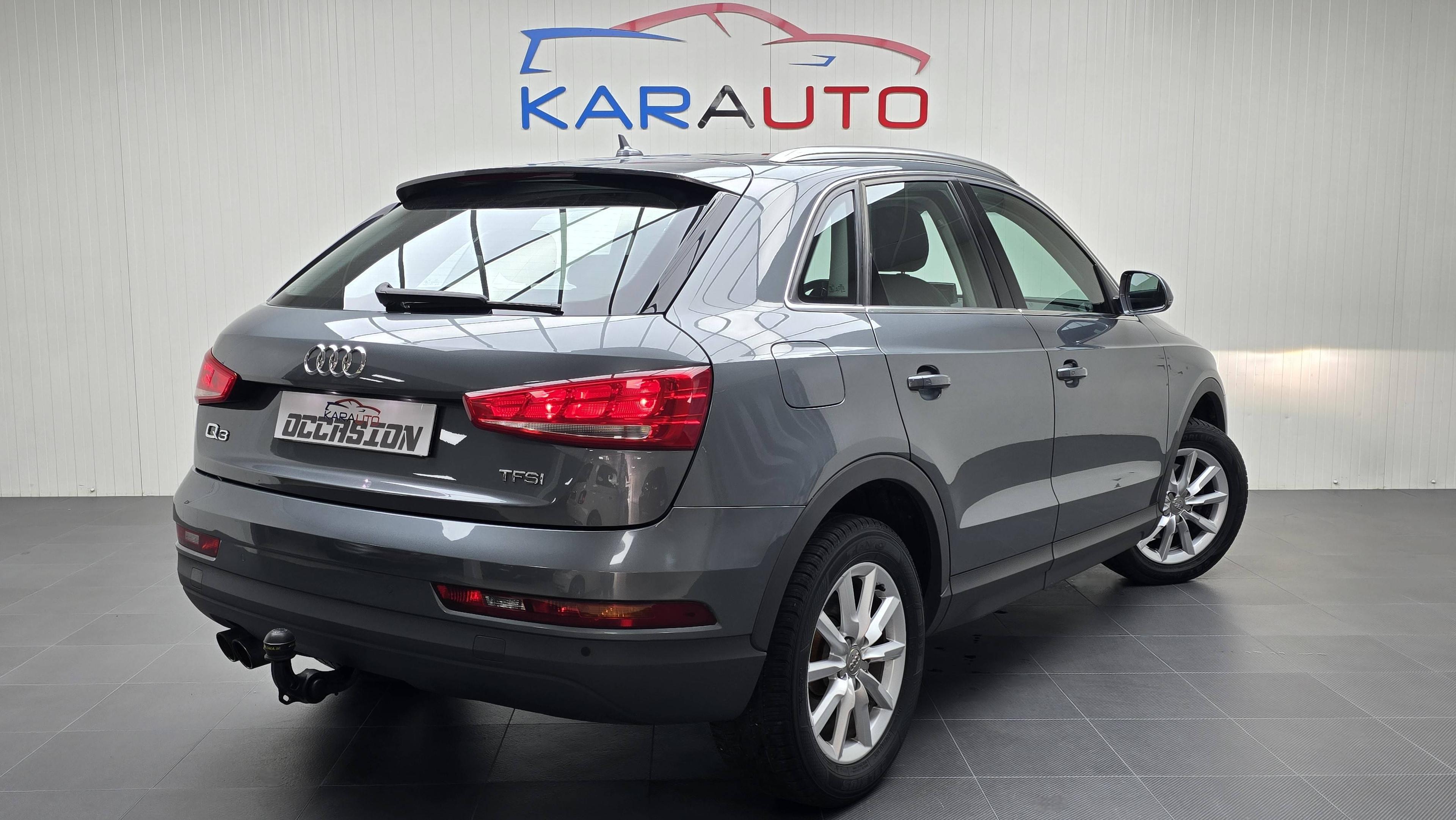 AUDI Q3