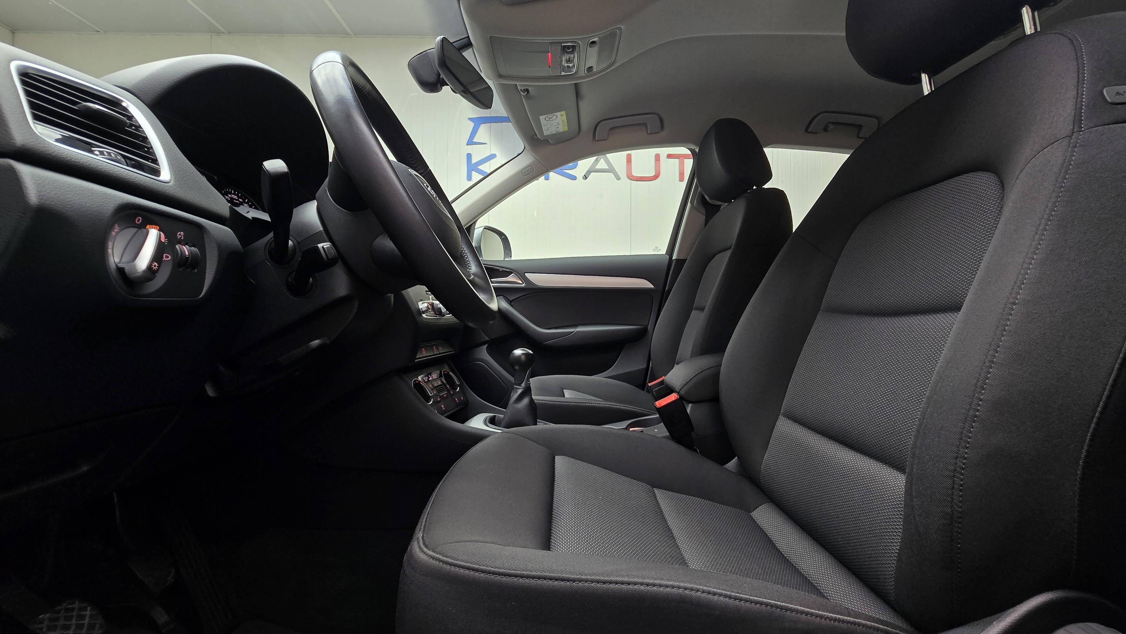AUDI Q3
