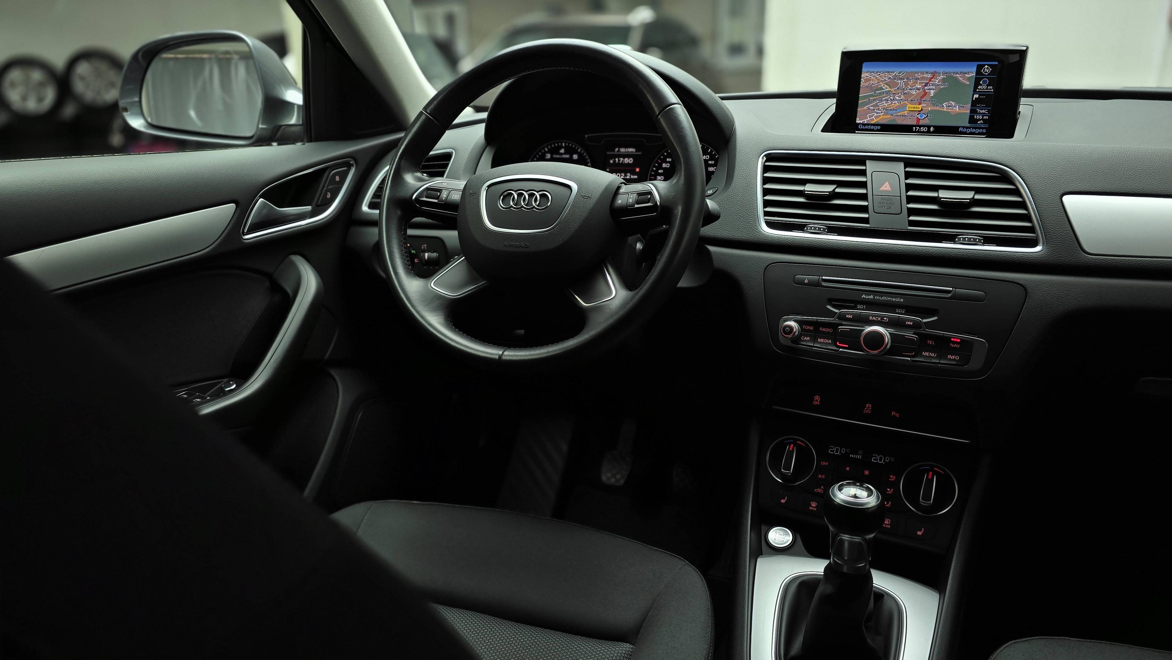 AUDI Q3