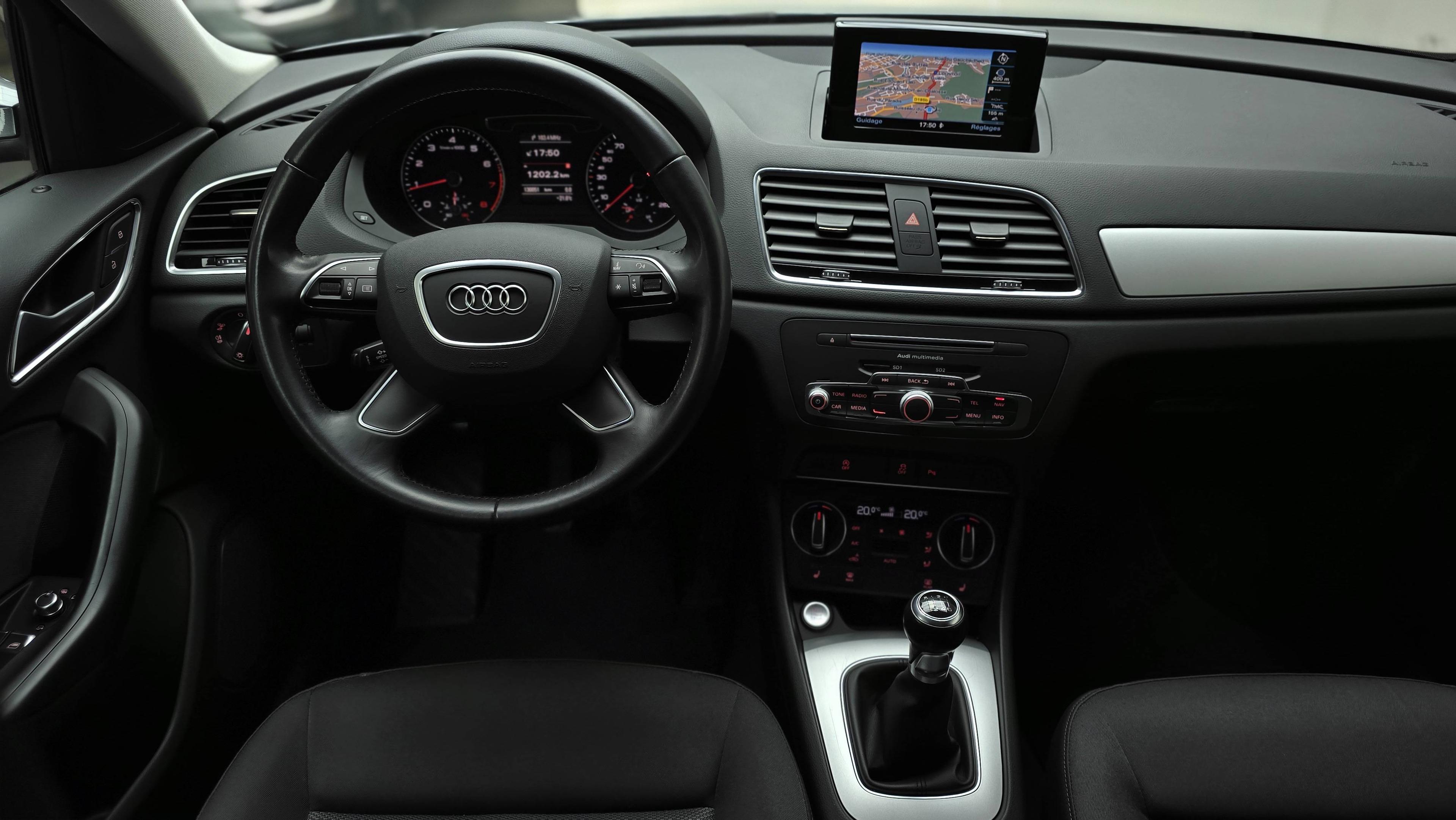 AUDI Q3