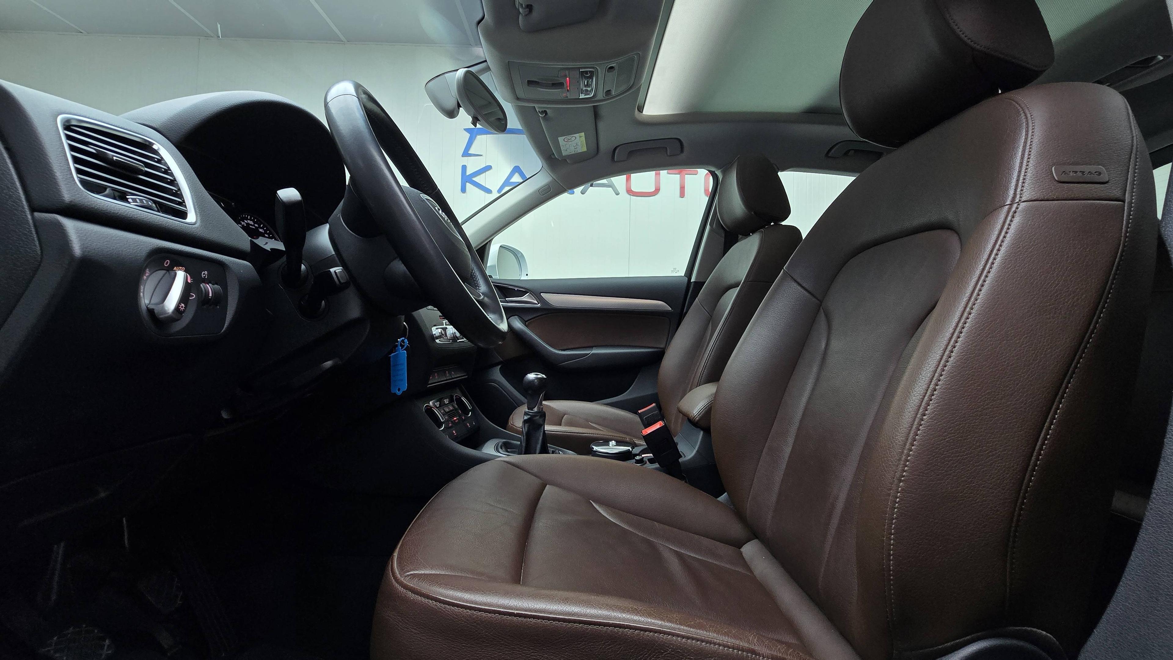 AUDI Q3