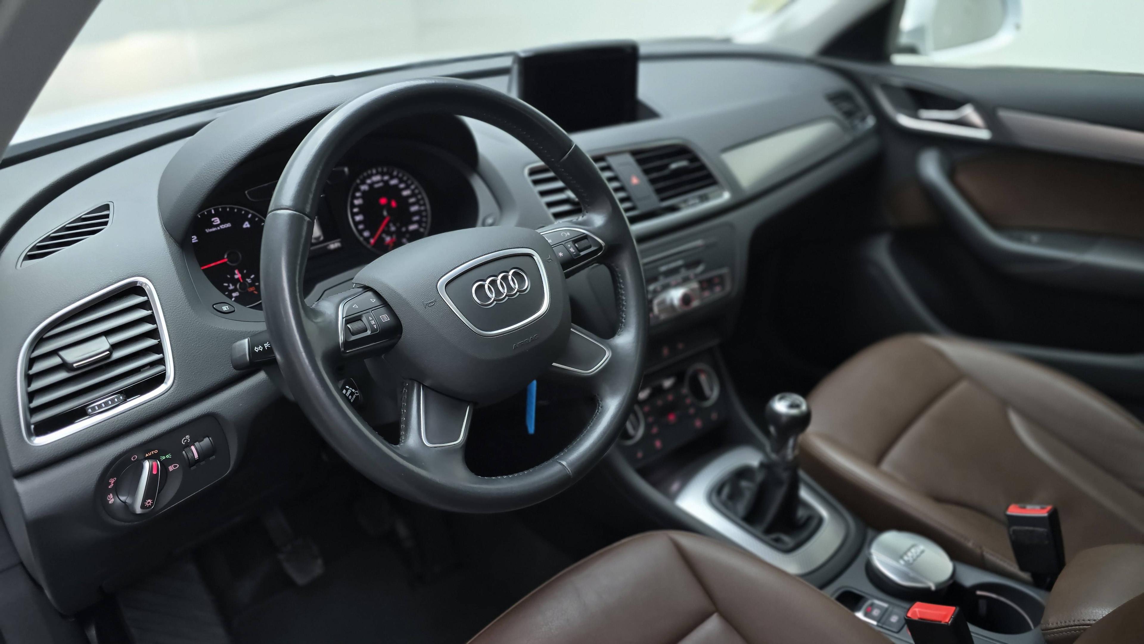 AUDI Q3