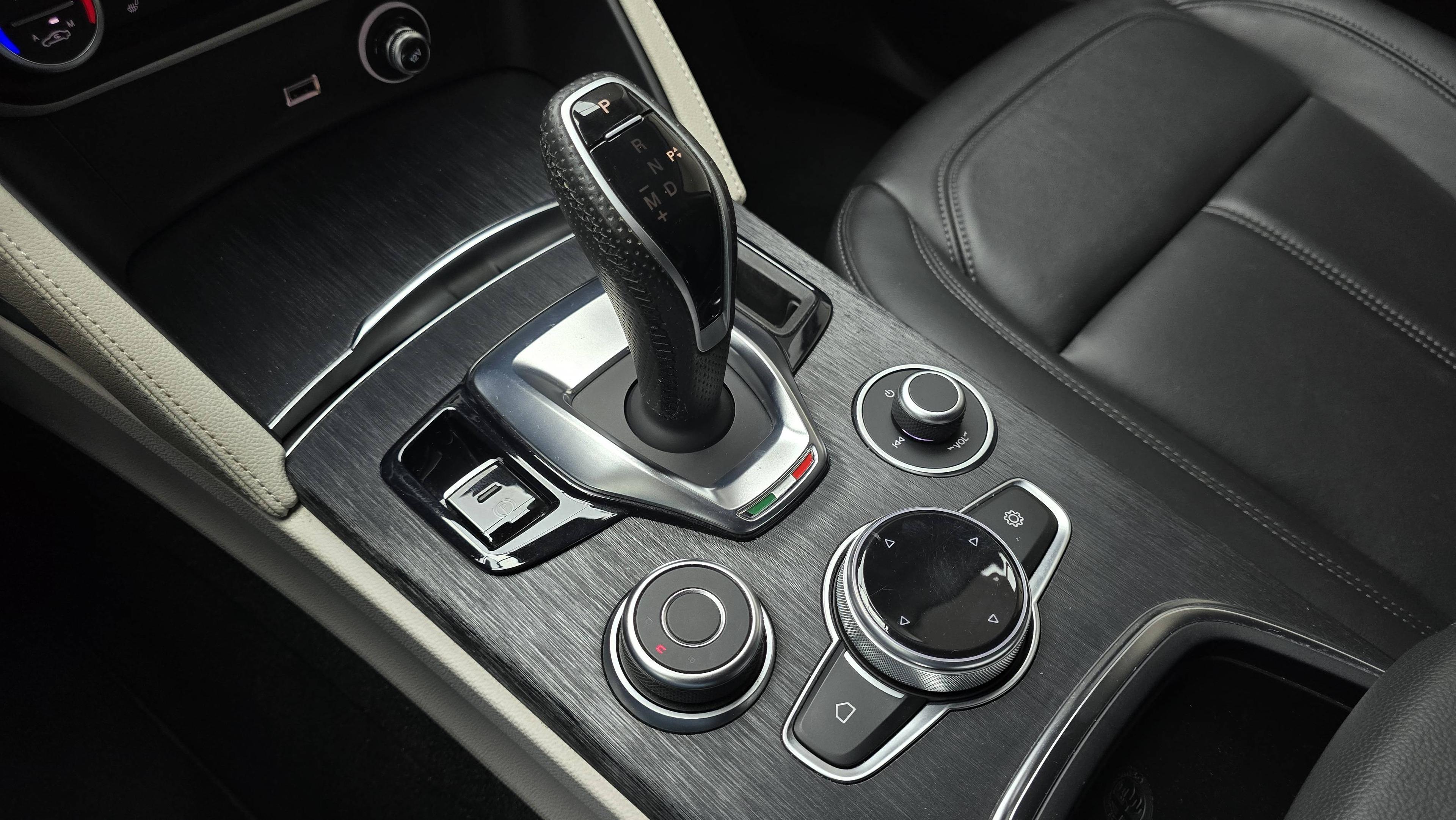 ALFA-ROMEO STELVIO