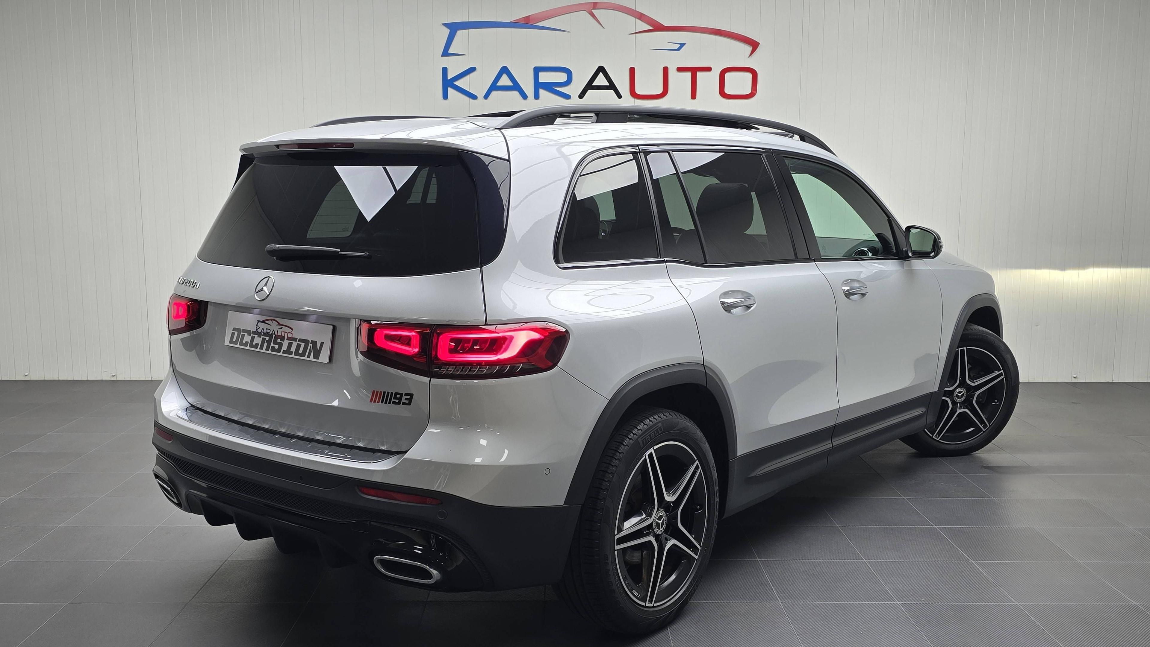 MERCEDES-BENZ GLB