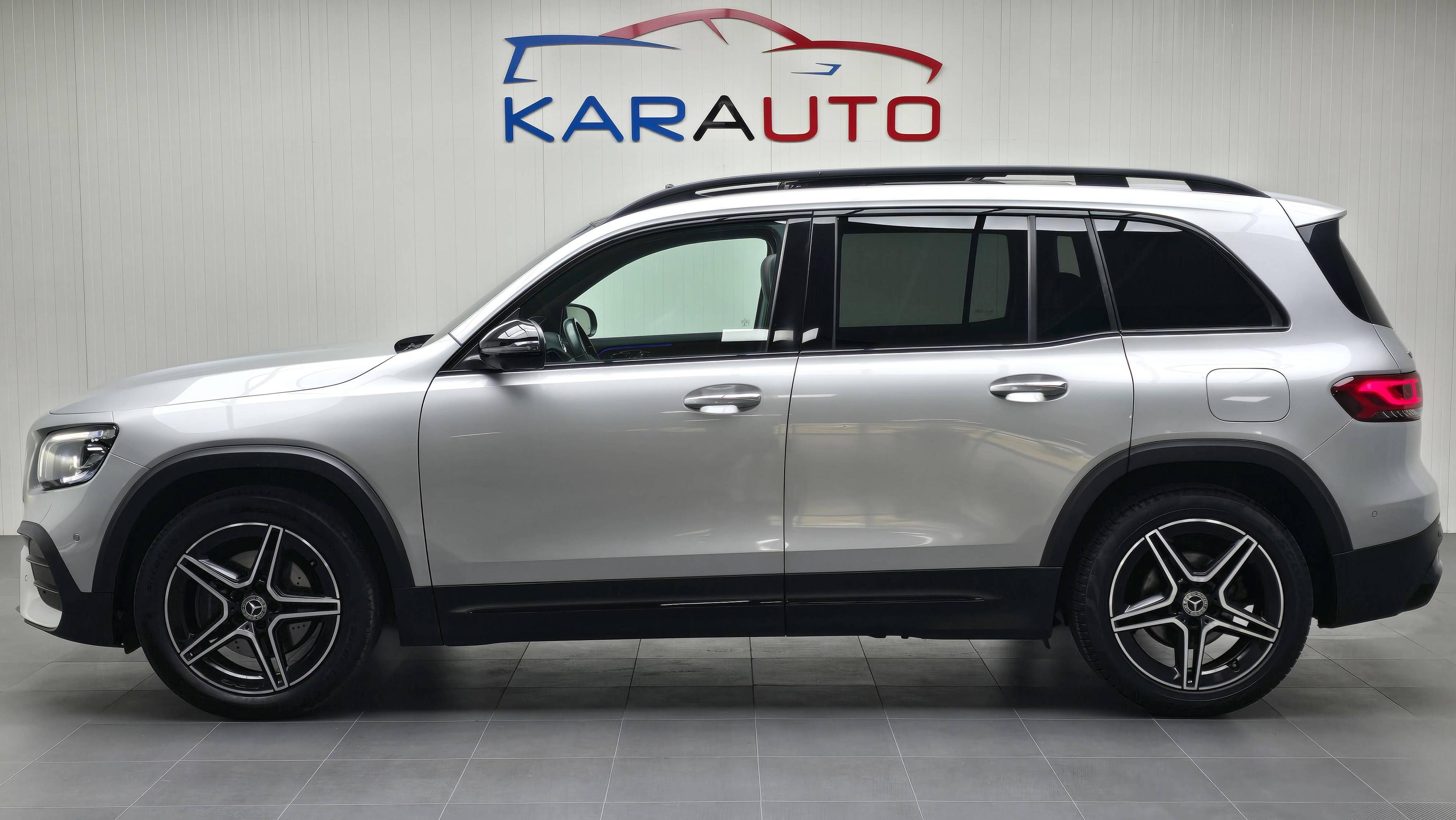 MERCEDES-BENZ GLB