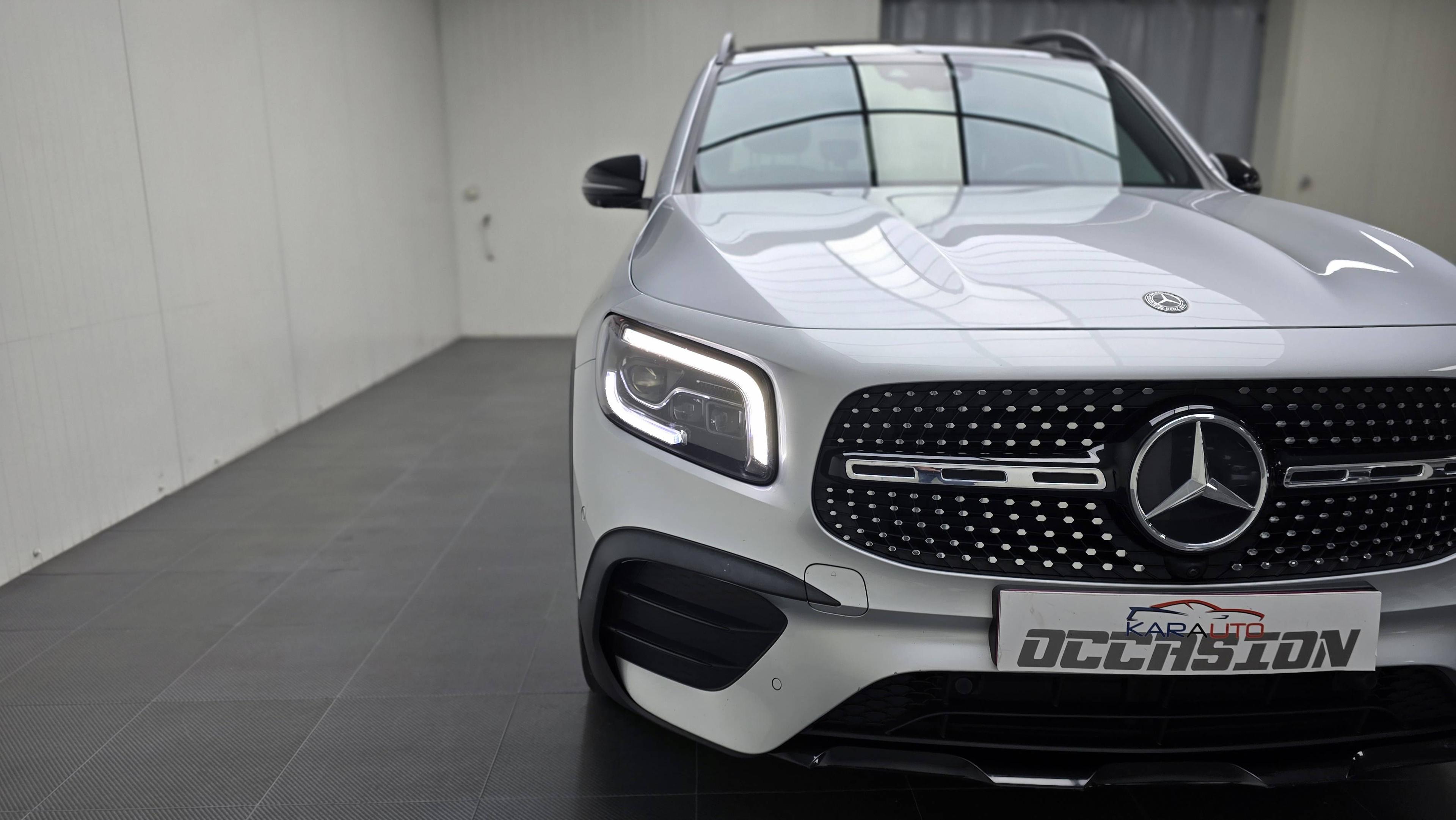 MERCEDES-BENZ GLB