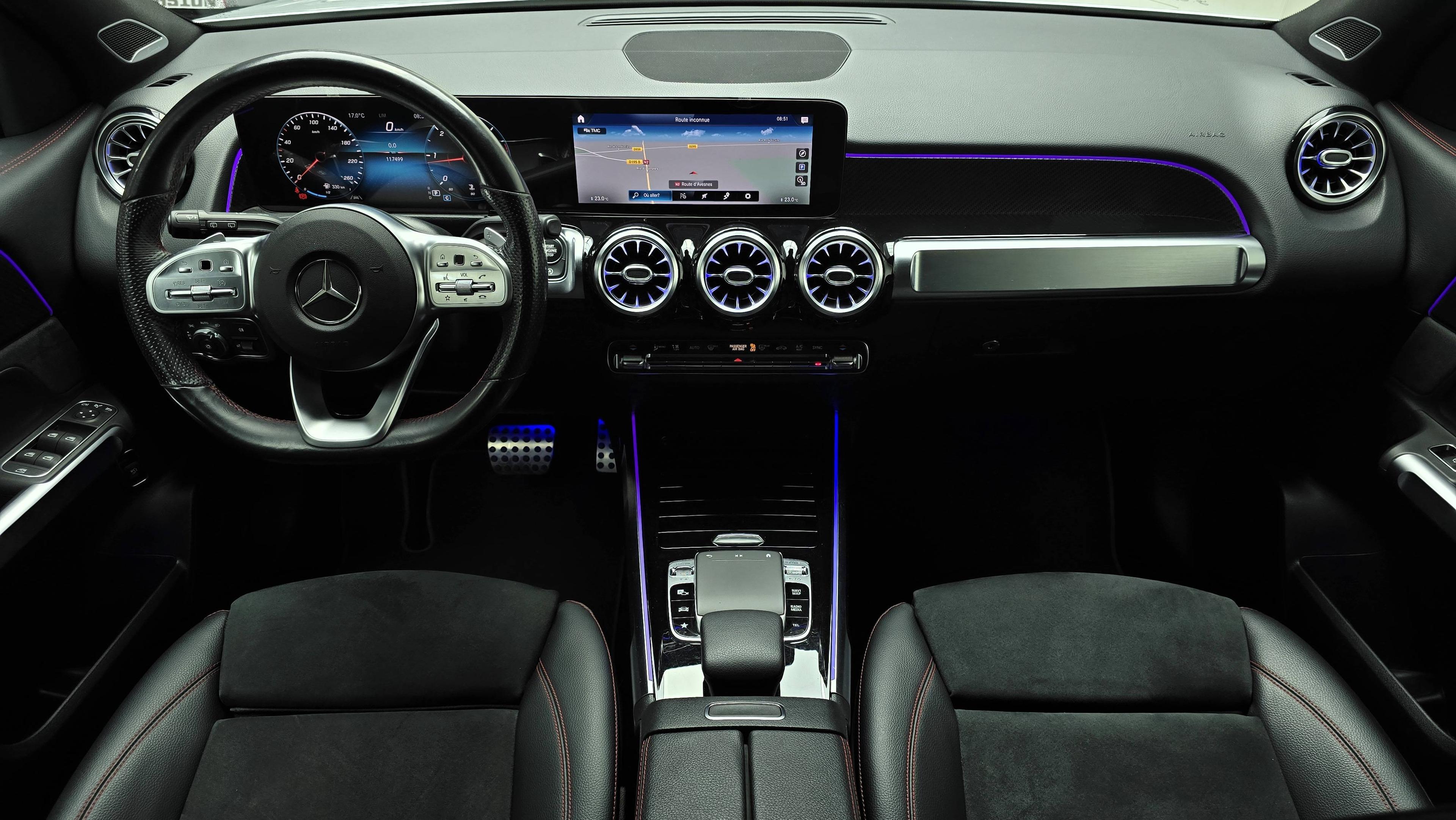 MERCEDES-BENZ GLB