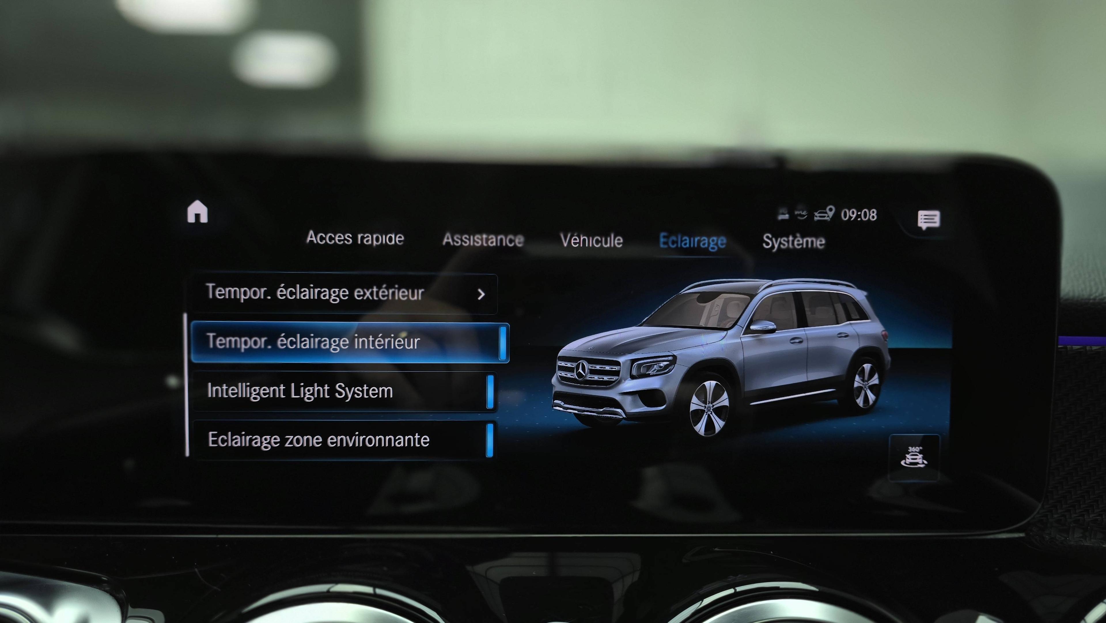 MERCEDES-BENZ GLB
