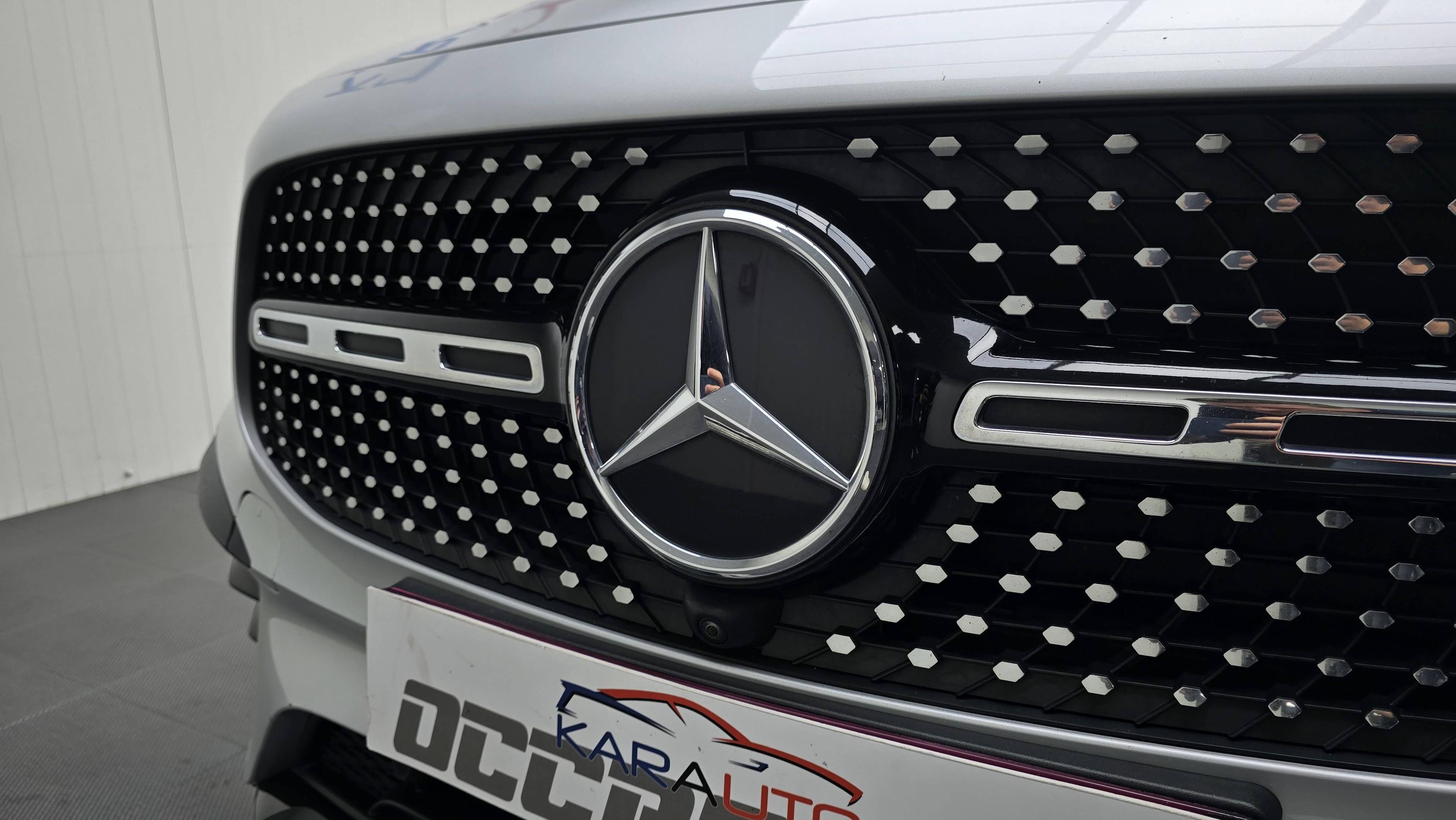 MERCEDES-BENZ GLB